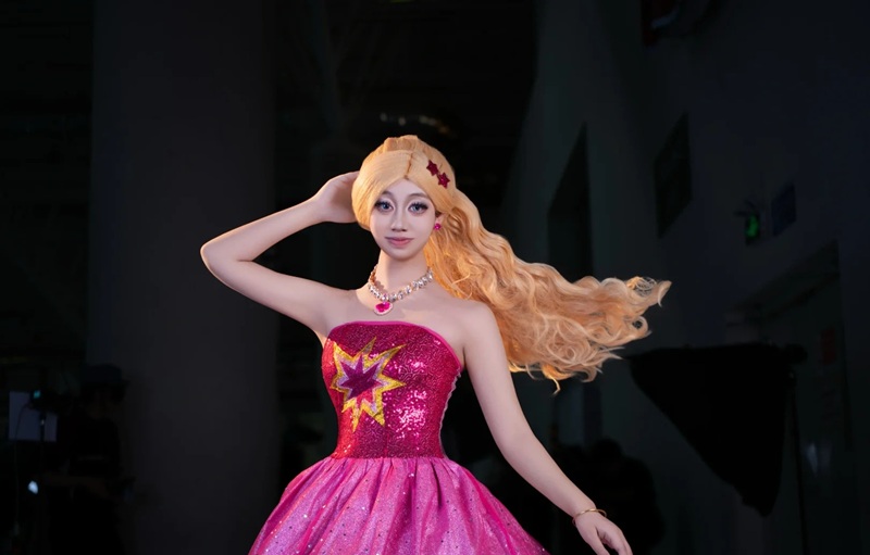 Cosplay Barbie 4