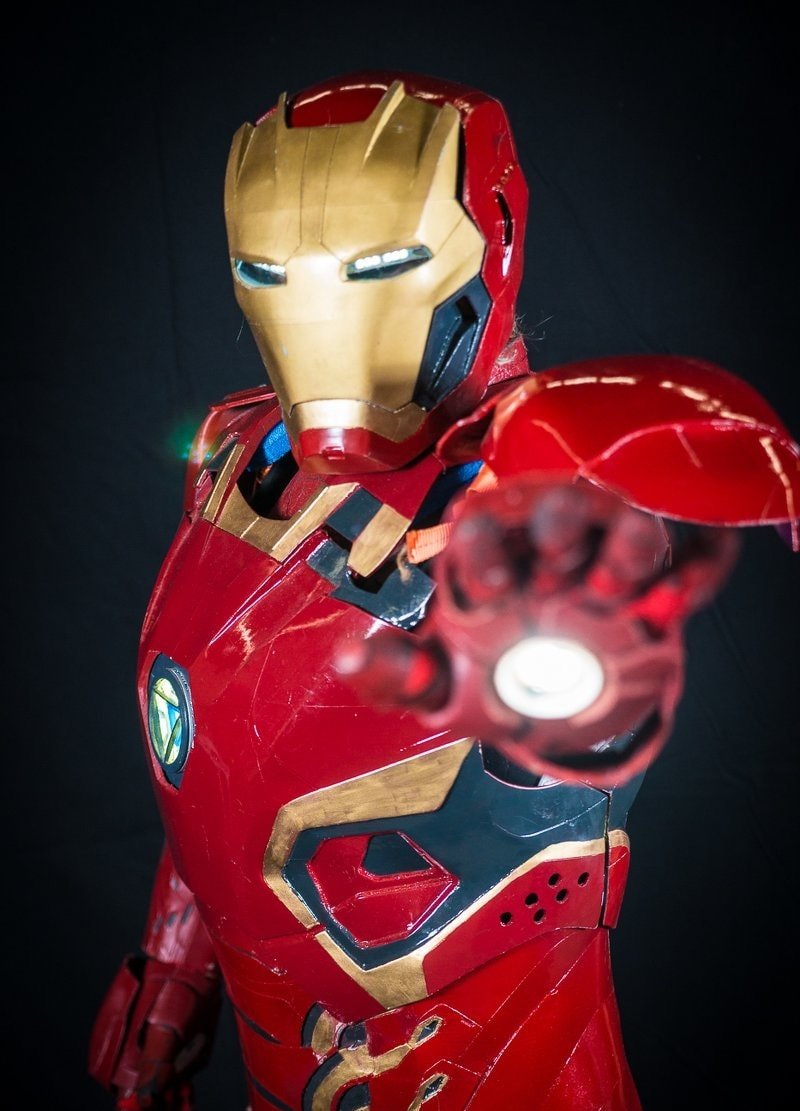 cosplay iron man 18