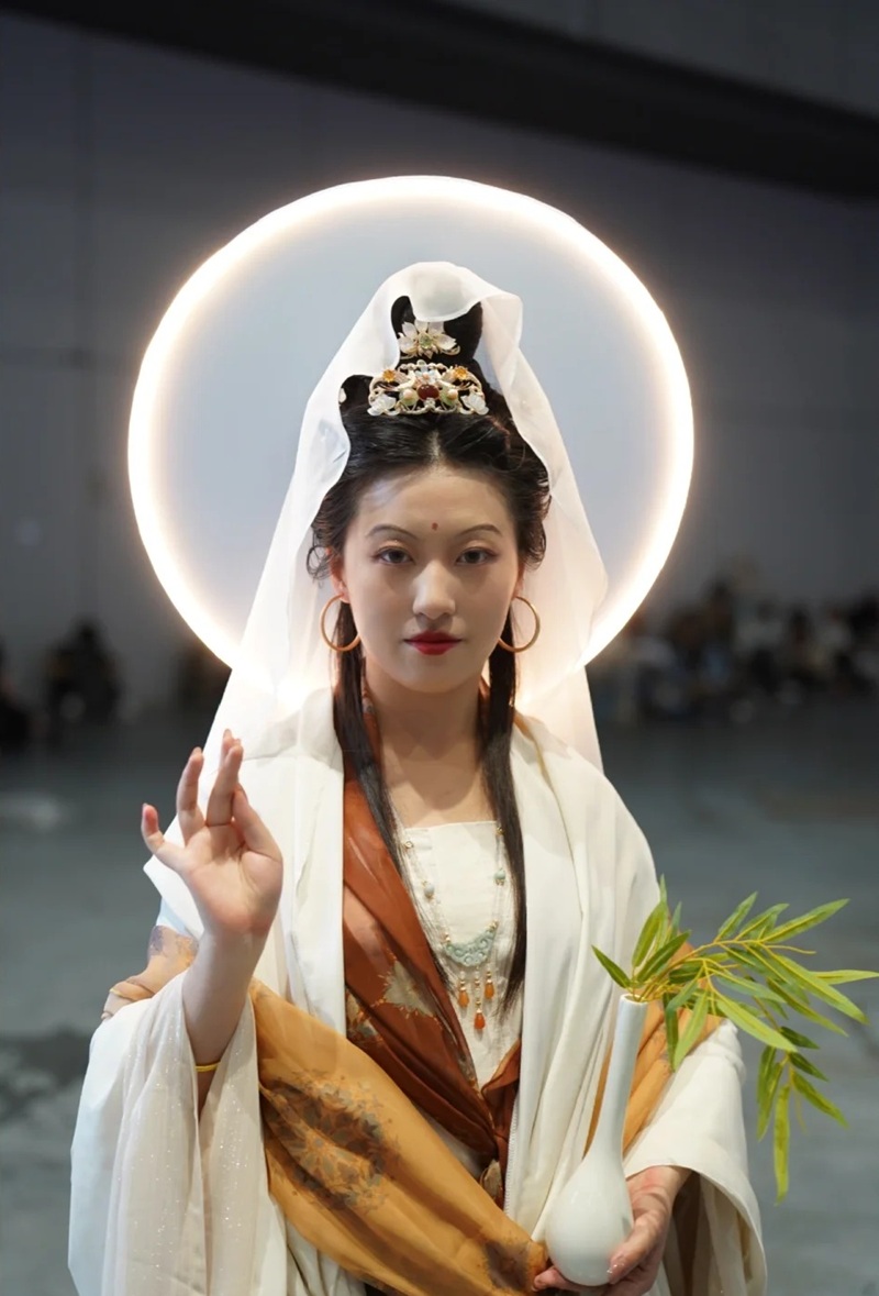 cosplay Quan Thế Âm Bồ Tát 12
