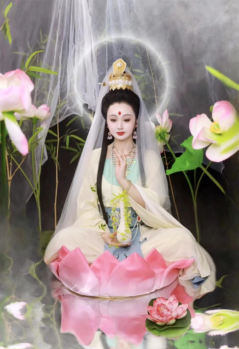cosplay Quan Thế Âm Bồ Tát 2