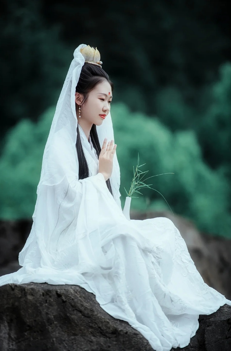 cosplay Quan Thế Âm Bồ Tát 24