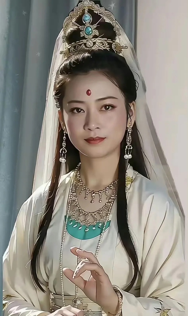 cosplay Quan Thế Âm Bồ Tát 3