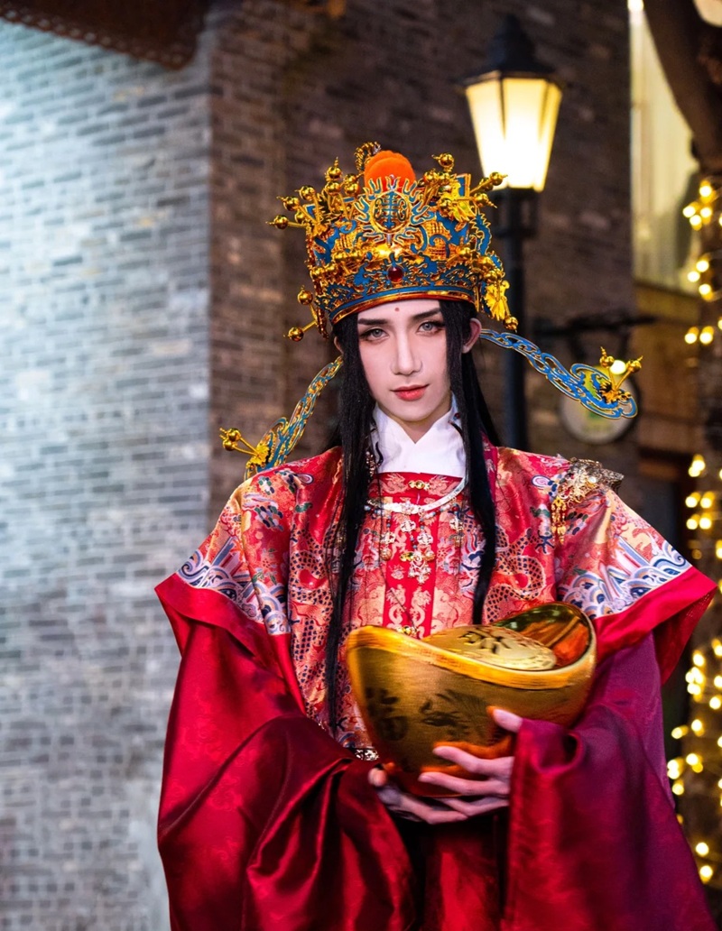 Cosplay Thần Tài 1