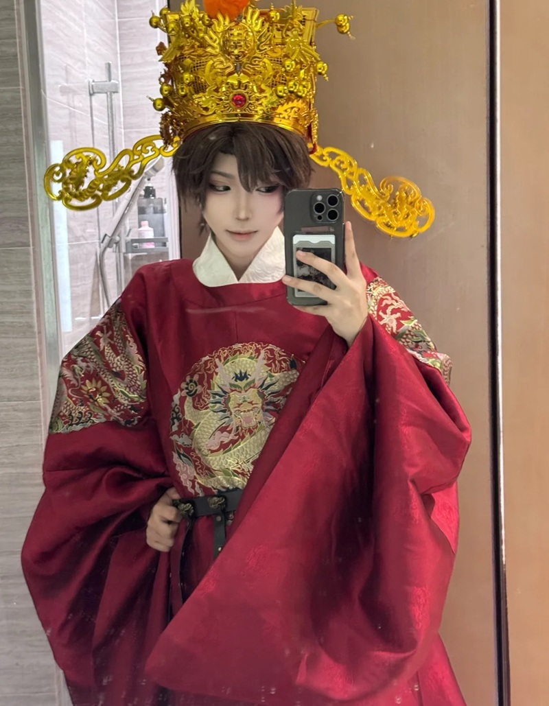 Cosplay Thần Tài 11