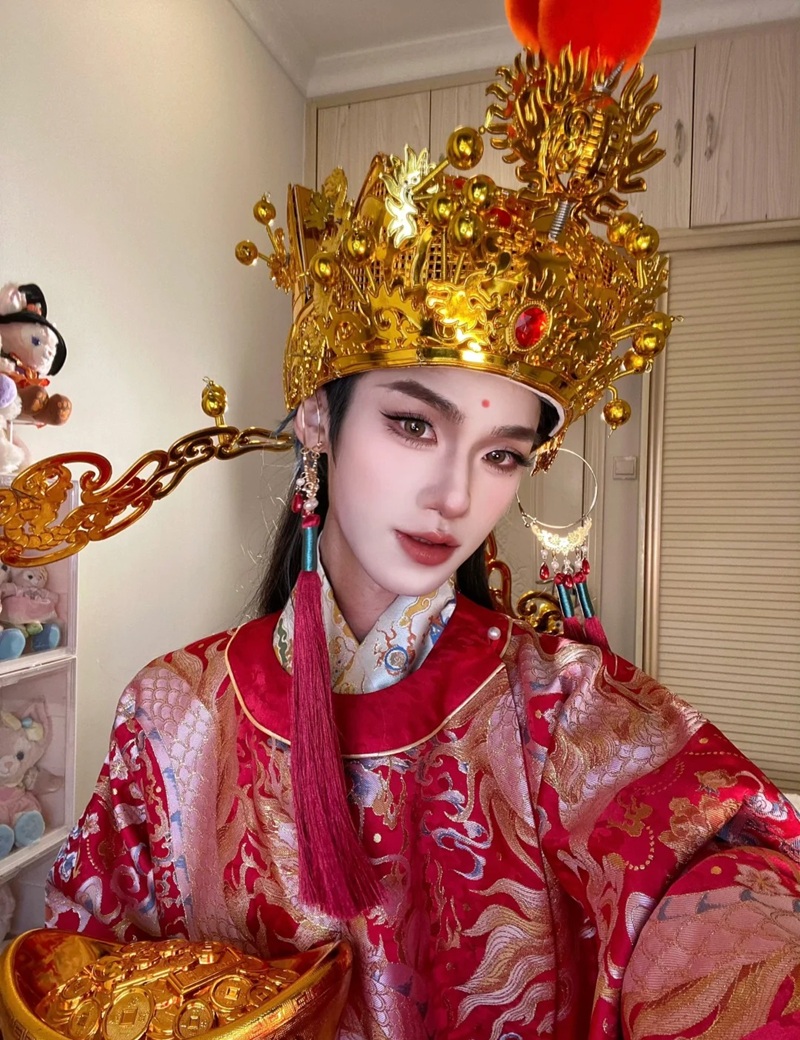 Cosplay Thần Tài 17