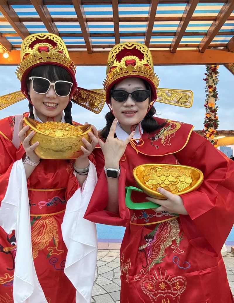 Cosplay Thần Tài 24