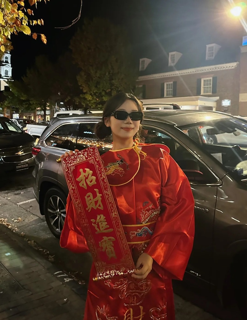 Cosplay Thần Tài 4