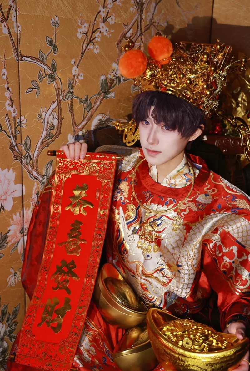 Cosplay Thần Tài 40