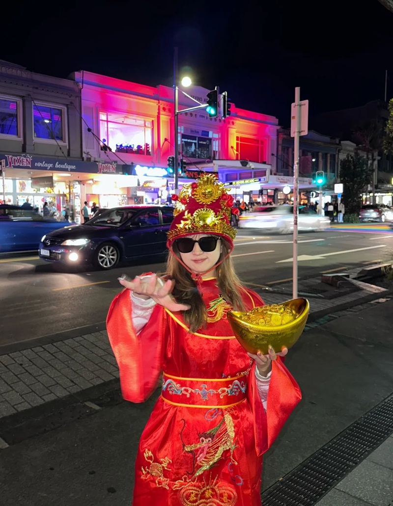 Cosplay Thần Tài 8
