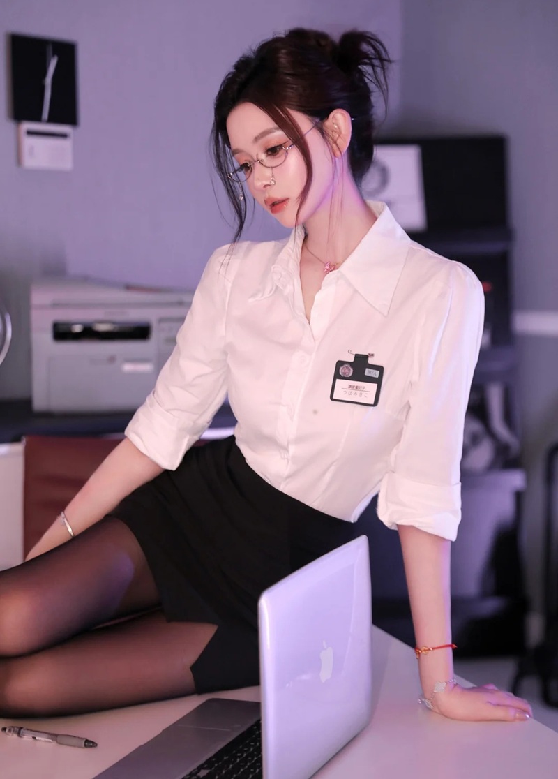 Cosplay thư ký 22
