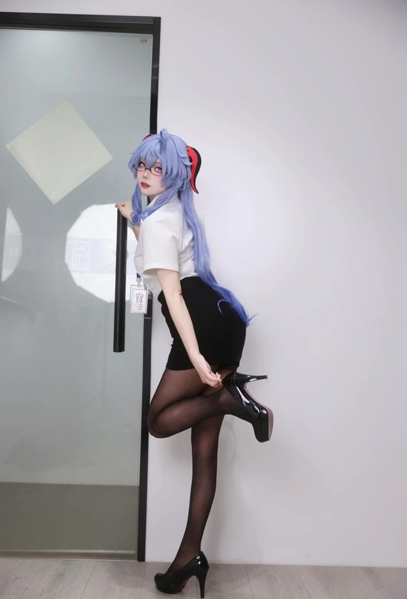 Cosplay thư ký 24