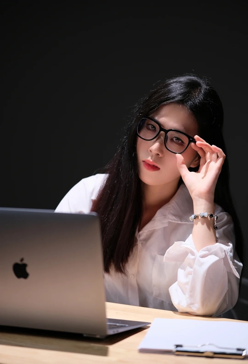 Cosplay thư ký 29