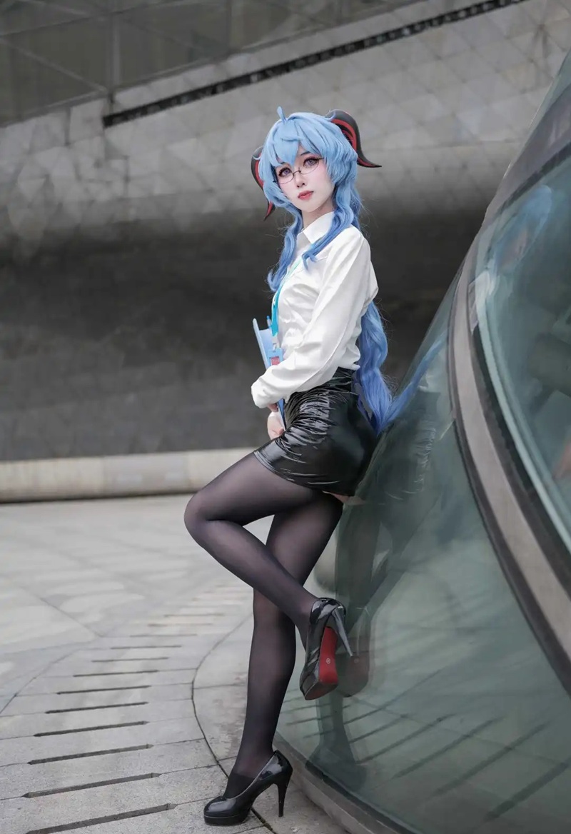 Cosplay thư ký 32