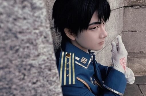 999+ Ảnh Roy Mustang cosplay ấn tượng khiến fan Fullmetal Alchemist mê mẩn