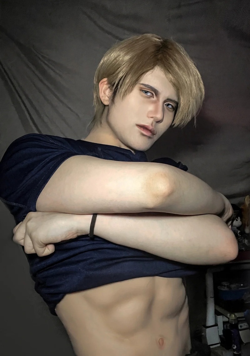 Leon S Kennedy Cosplay 16
