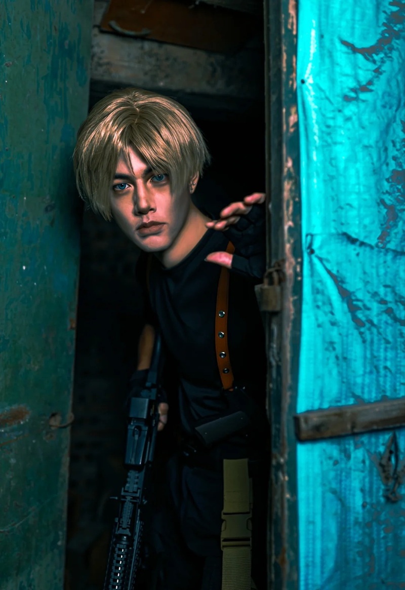 Leon S Kennedy Cosplay 18