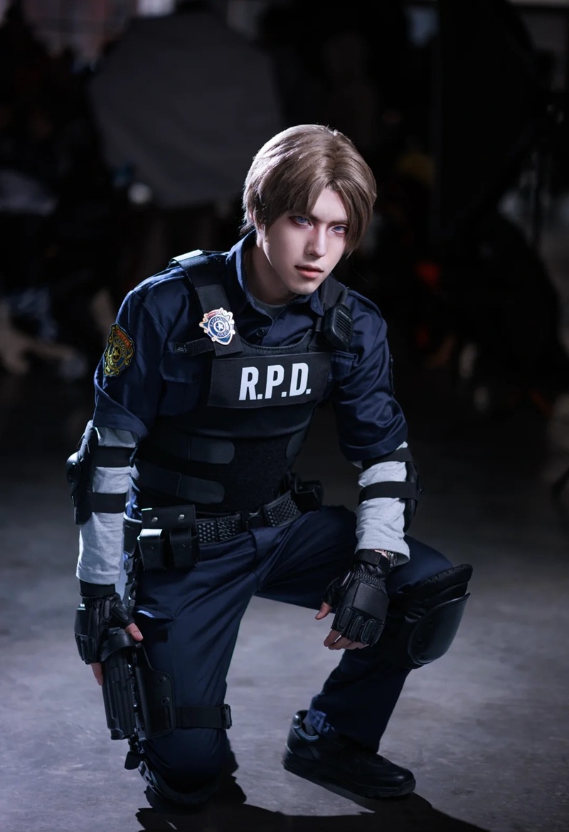 Leon S Kennedy Cosplay 19