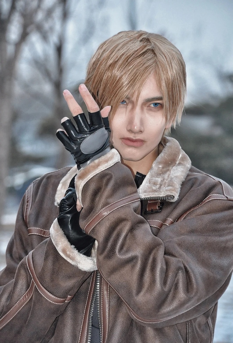Leon S Kennedy Cosplay 22