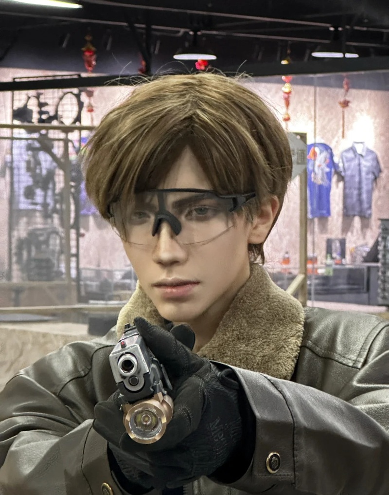 Leon S Kennedy Cosplay 28