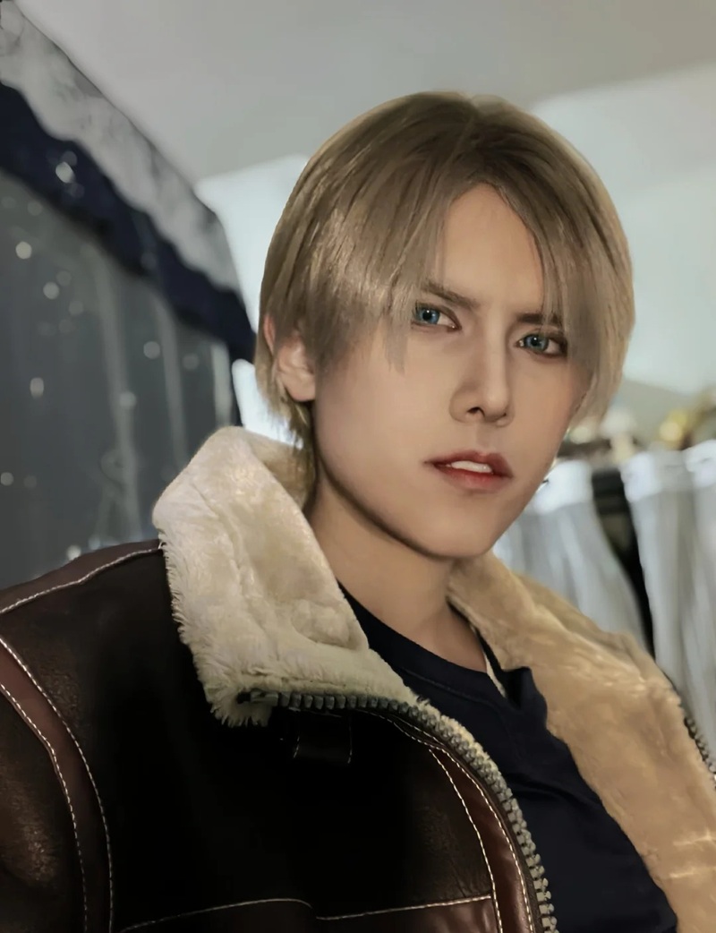 Leon S Kennedy Cosplay 32