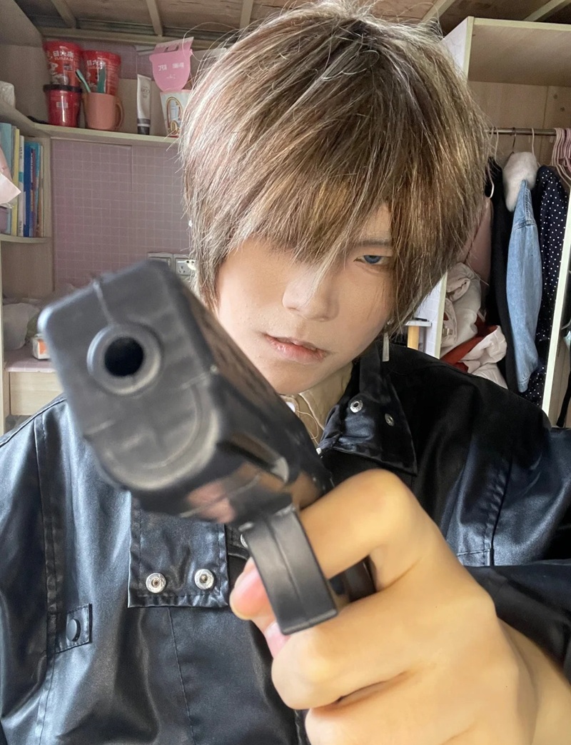Leon S Kennedy Cosplay 38