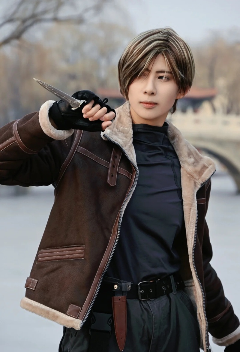 Leon S Kennedy Cosplay 40